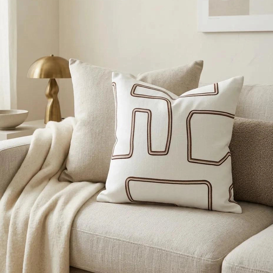 Contour Ekru Kahve Nakışlı Kırlent Kılıfı