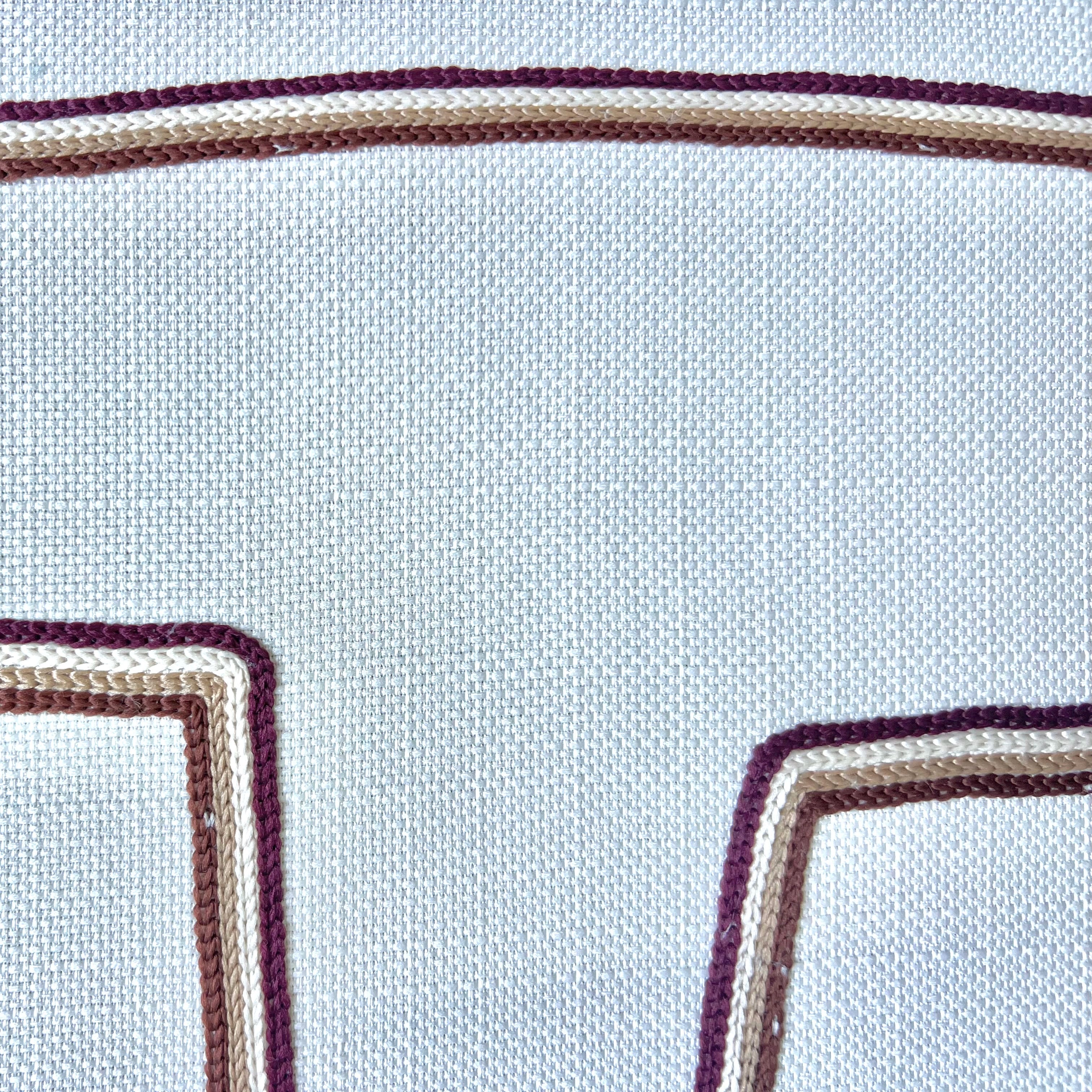 Contour Ekru Kahve Nakışlı Kırlent Kılıfı