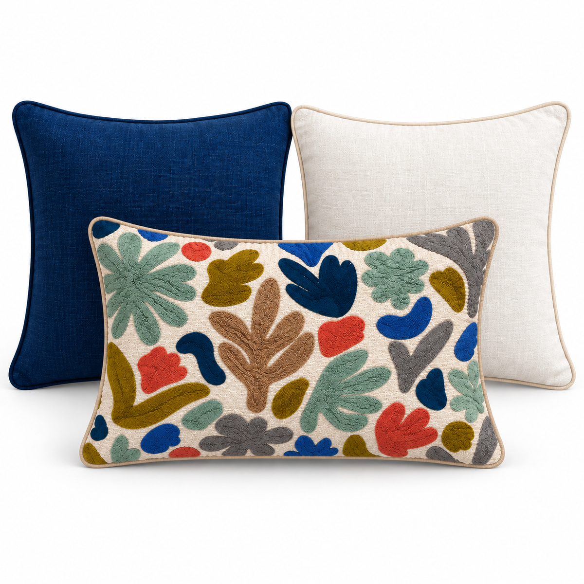 Matisse 30x50 nakışlı, lacivert ve ekru 45x45 kırlent kılıflarından oluşan üçlü kombin