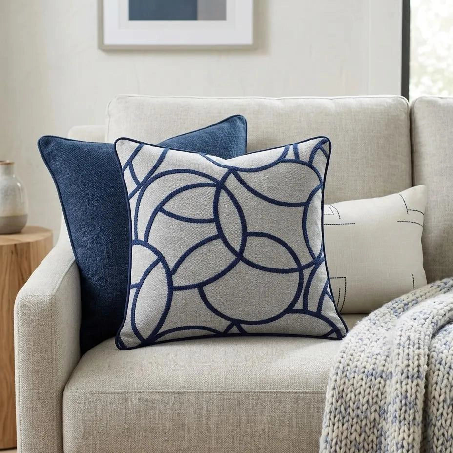 Orbit Gri Lacivert Nakışlı Kırlent Kılıfı